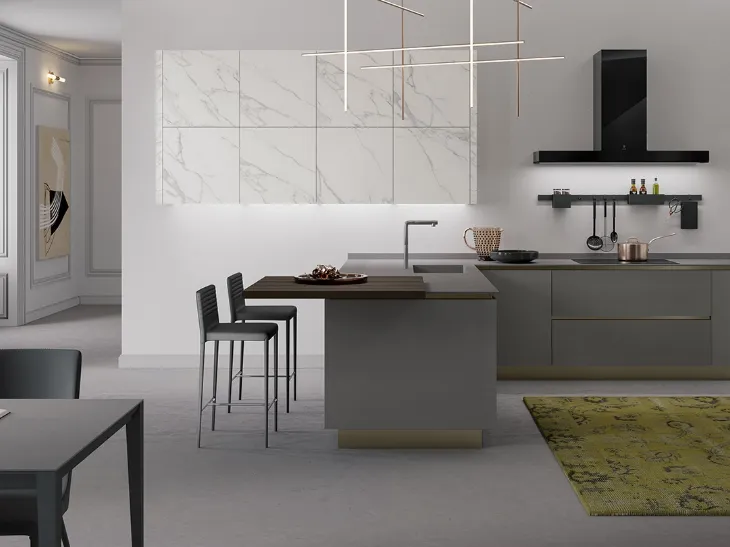 Cucina Moderna con penisola Stratos in Gres White Marble e Gres Grey di Mobilturi